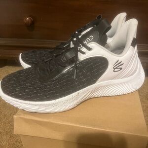 Under Armour Black and White  Steph Curry sz 15